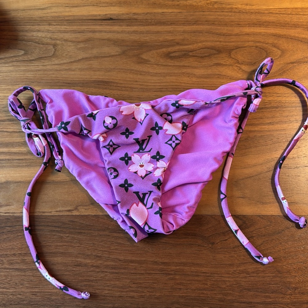 Louis Vuitton Bikini- not authentic, handmade LV printed purple fabric - Picture 3 of 4
